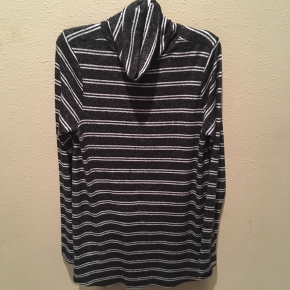 Longsleeve turtleneck flared bottom - Picture 1 of 2